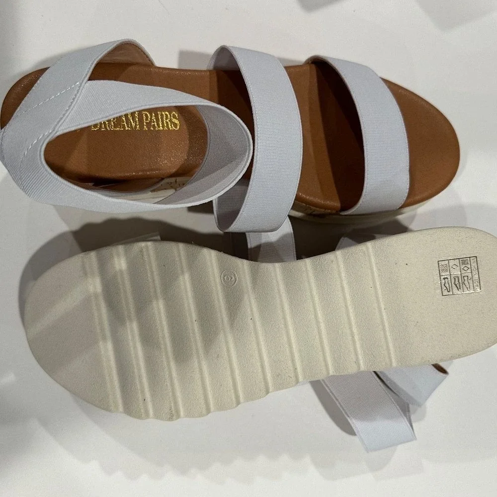 DREAM PAIRS Casual Platform Sandals‎ - Size 9 - NEW IN BOX.